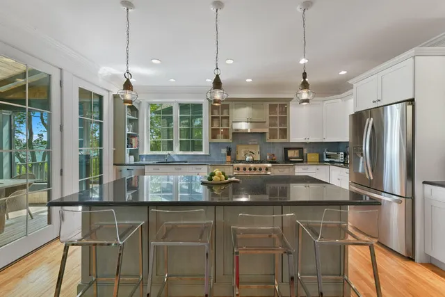 $10,500,000 | 14 Indian Trail, Osterville, MA 02655