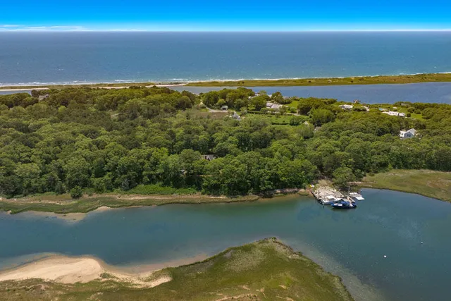 $10,500,000 | 14 Indian Trail, Osterville, MA 02655