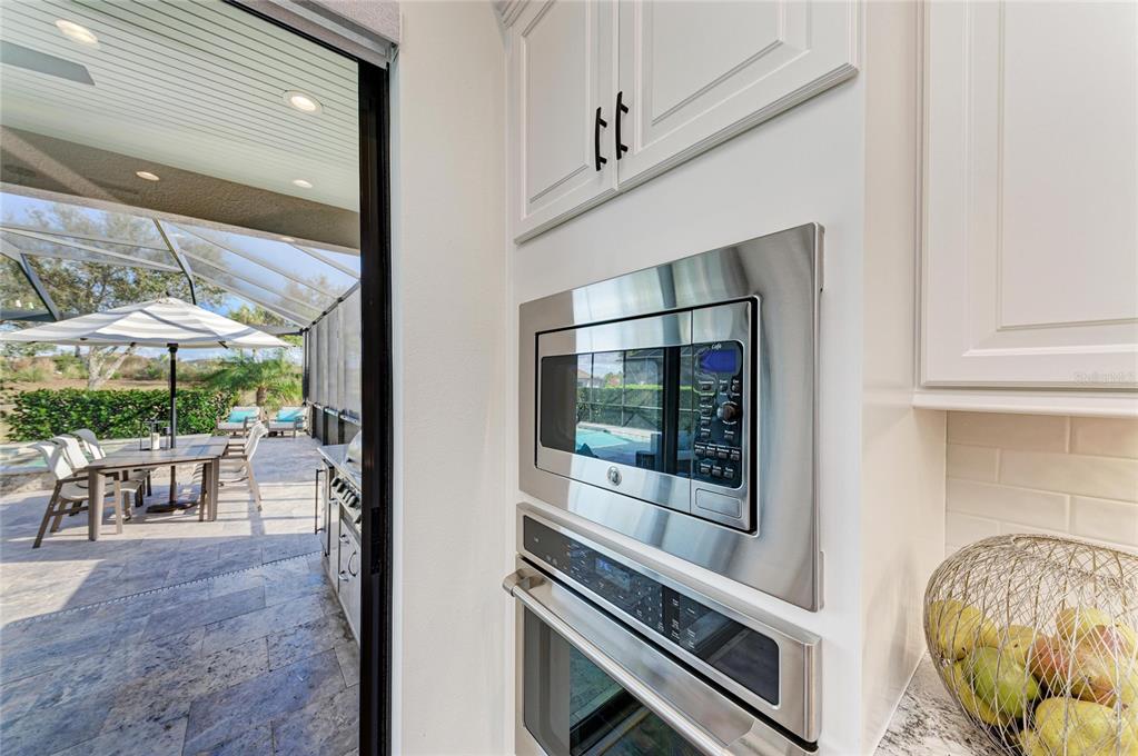 4921 Napoli Run Lakewood Ranch, FL 34211 - Photo 22 of 91