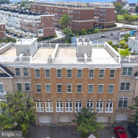 $565,000 | 1254 Harbor Island Walk, Baltimore, MD 21230