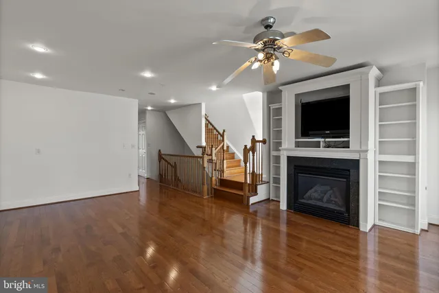 $565,000 | 1254 Harbor Island Walk, Baltimore, MD 21230