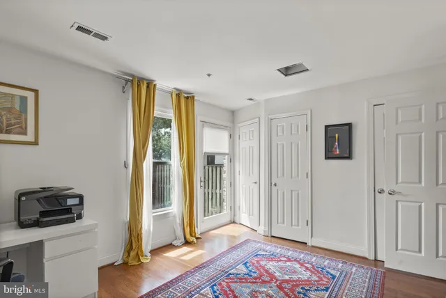 $565,000 | 1254 Harbor Island Walk, Baltimore, MD 21230