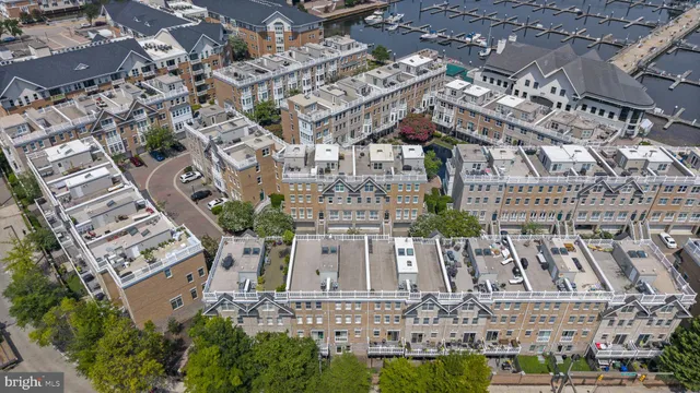 $565,000 | 1254 Harbor Island Walk, Baltimore, MD 21230