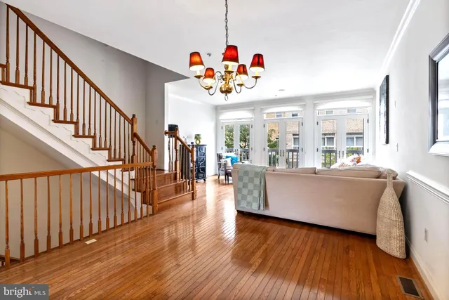 $565,000 | 1254 Harbor Island Walk, Baltimore, MD 21230