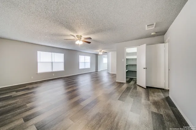 $1,750 | 8010 Chestnut Barr Drive, Converse, TX 78109