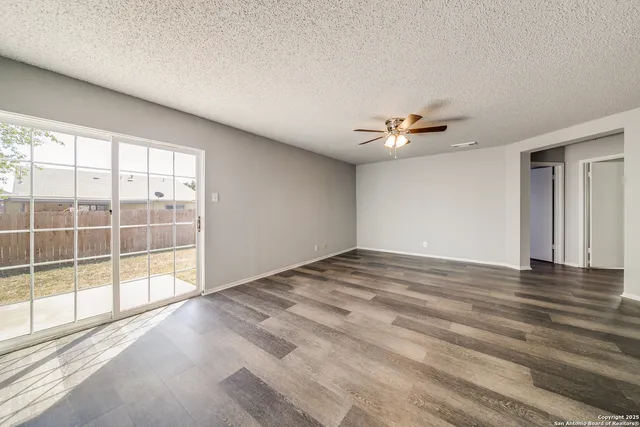 $1,750 | 8010 Chestnut Barr Drive, Converse, TX 78109