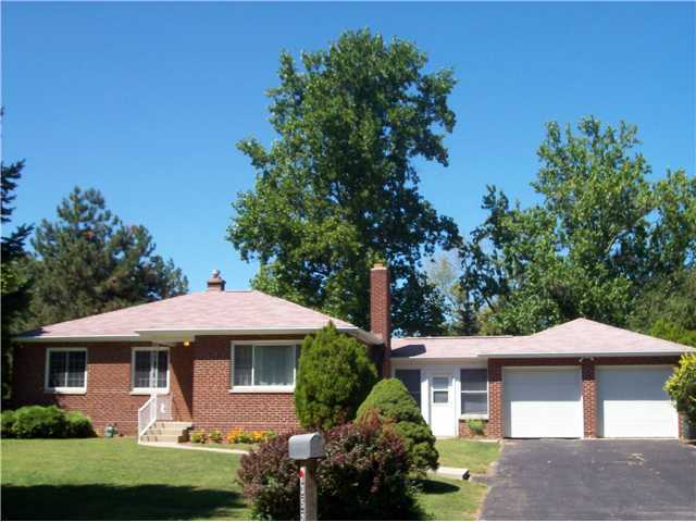 3528 Henderson Road Columbus, OH 43220 - Photo 1 of 25 Gallery Image 1