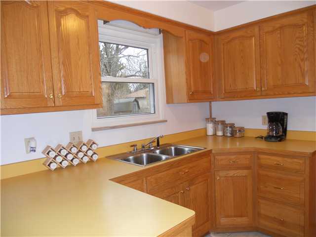 3528 Henderson Road Columbus, OH 43220 - Photo 6 of 25 Gallery Image 6