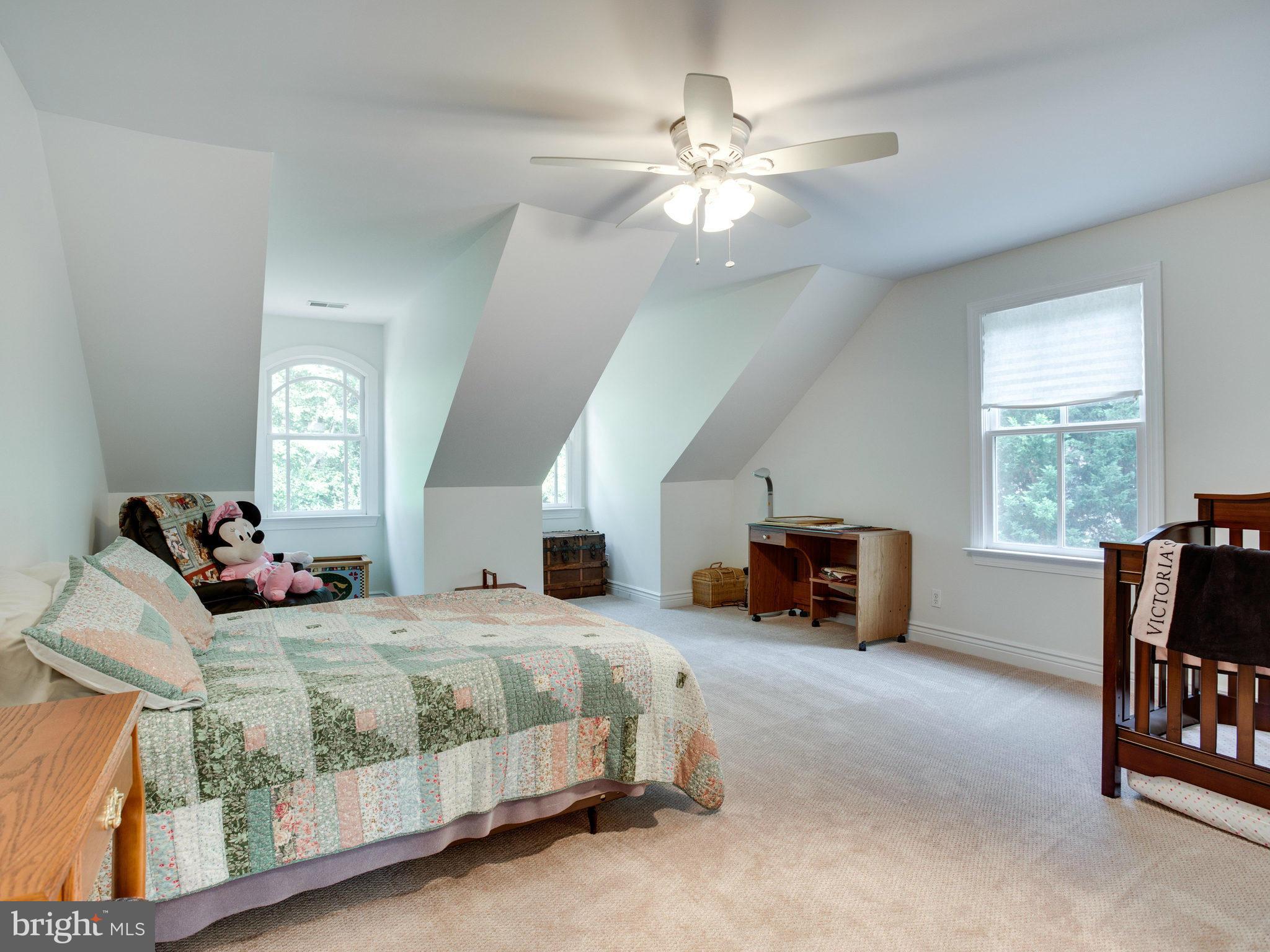 2504 Howard Grove Road Davidsonville, MD 21035 - Photo 24 of 30 Upper level bedroom with private bath