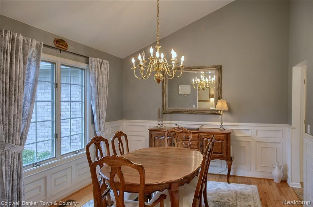 3278 Brighton Road Howell, MI 48843 - Photo 14 of 43 22 Dining-Room.jpg