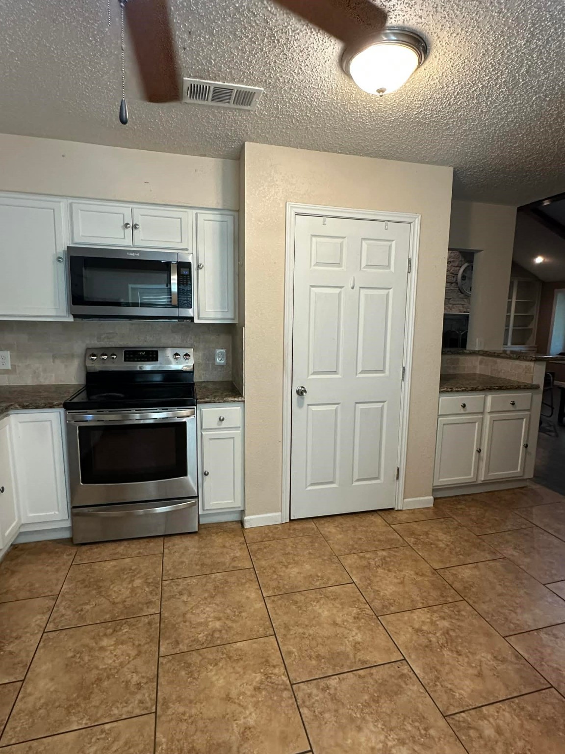 6718 Live Oak Drive Rosharon, TX 77583 - Photo 13 of 47