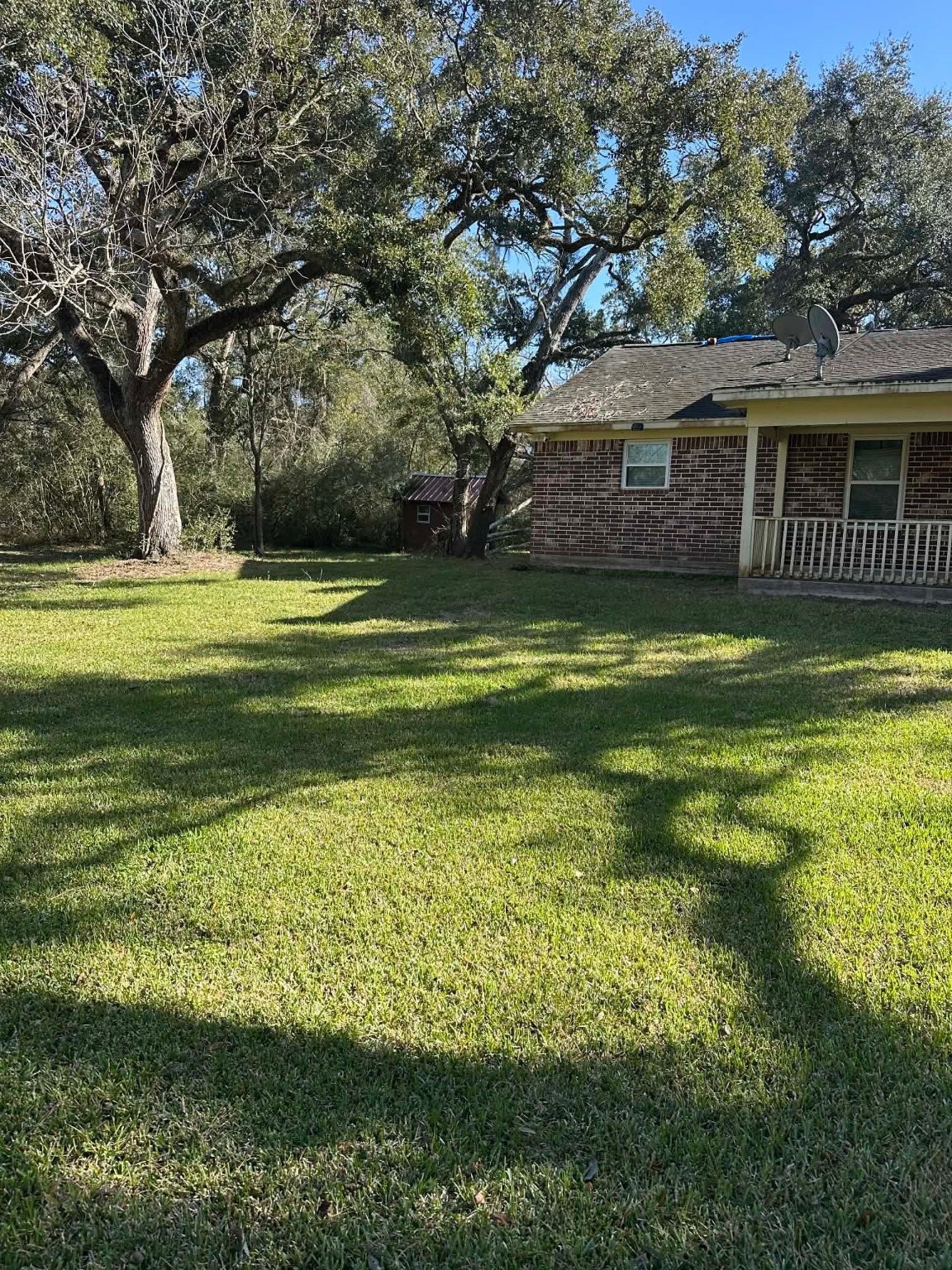 6718 Live Oak Drive Rosharon, TX 77583 - Photo 3 of 47