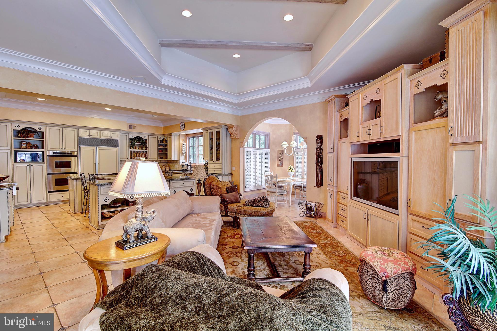 2180 Hunter Mill Road Vienna, VA 22181 - Photo 13 of 44 Family Room