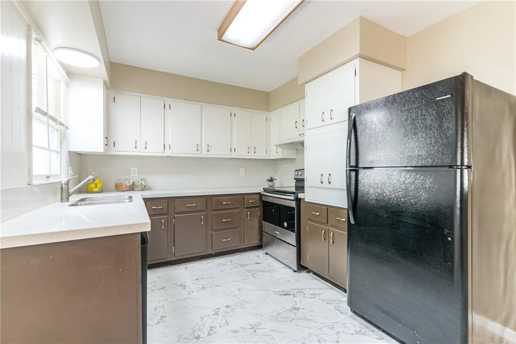 9317 Mullen Road Lenexa, KS 66215 - Photo 13 of 50