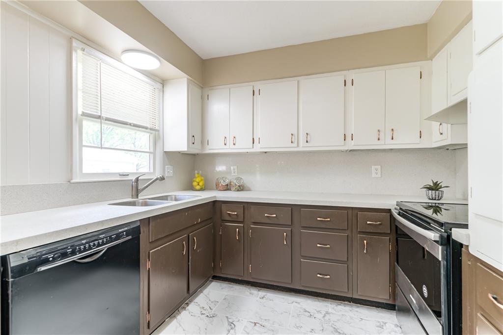 9317 Mullen Road Lenexa, KS 66215 - Photo 14 of 50