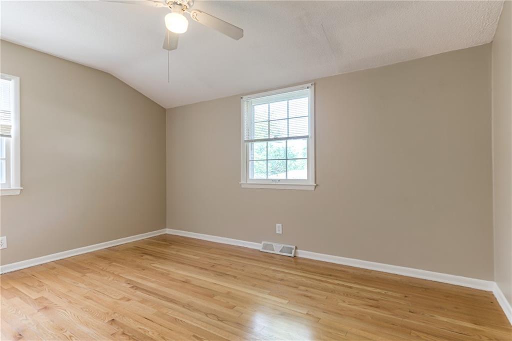 9317 Mullen Road Lenexa, KS 66215 - Photo 18 of 50