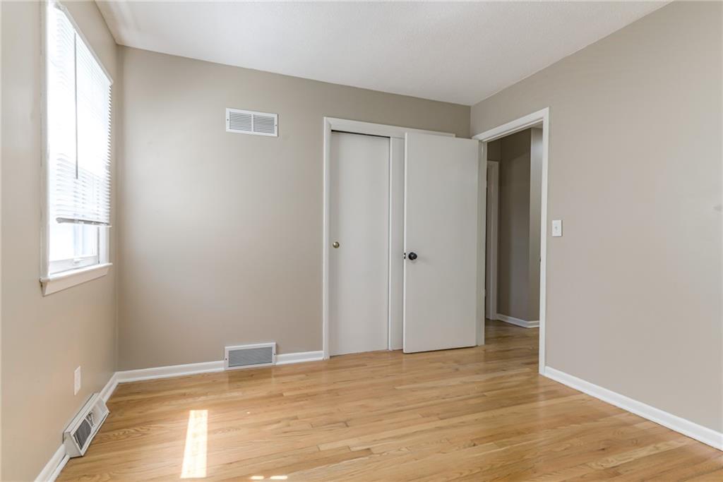 9317 Mullen Road Lenexa, KS 66215 - Photo 24 of 50