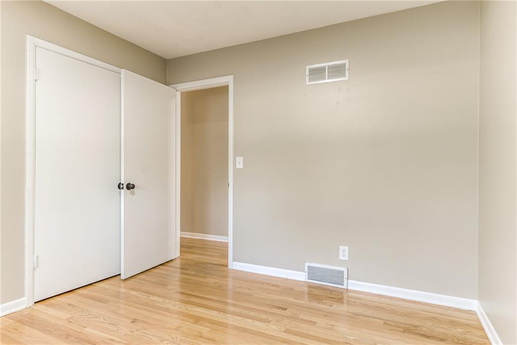 9317 Mullen Road Lenexa, KS 66215 - Photo 27 of 50