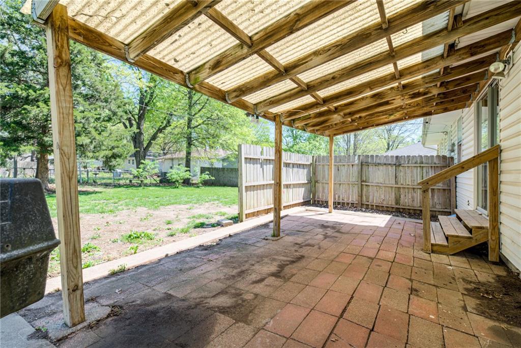 9317 Mullen Road Lenexa, KS 66215 - Photo 37 of 50