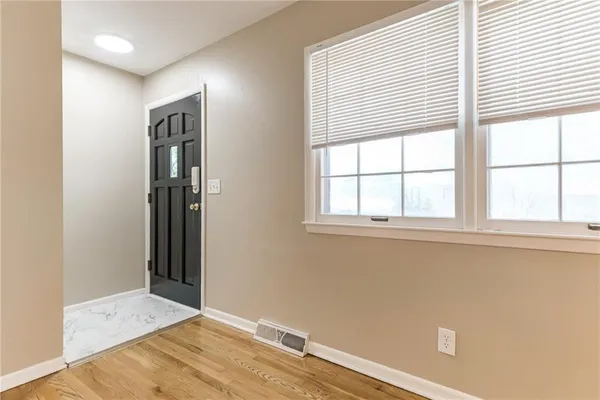 $300,000 | 9317 Mullen Road, Lenexa, KS 66215