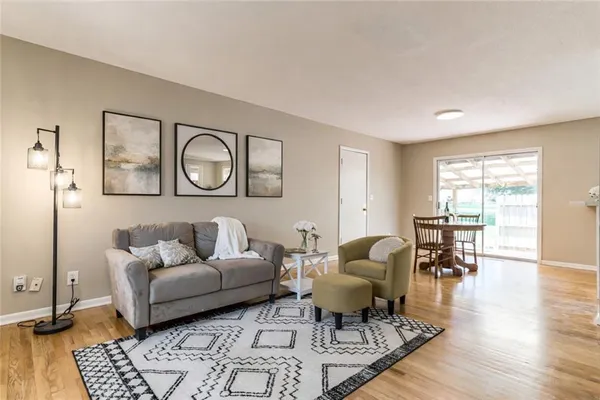 $300,000 | 9317 Mullen Road, Lenexa, KS 66215