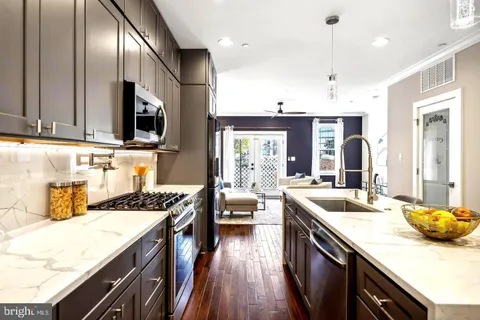 $3,950 | 1213 Holbrook Street Northeast, Unit 1, Washington, DC 20002