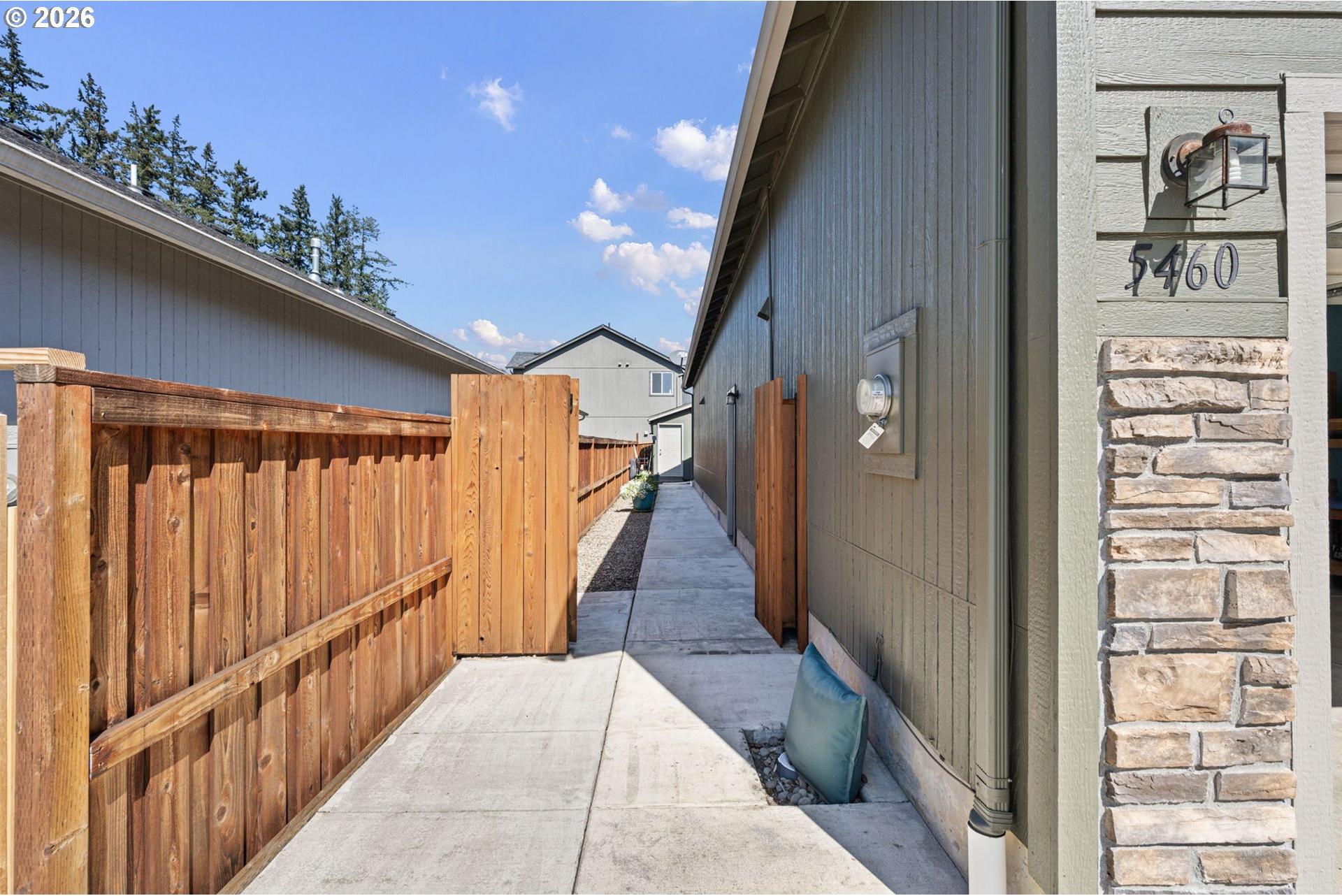 5460 Pinehurst Street Springfield, OR 97478 - Photo 35 of 41 Gallery Image 35