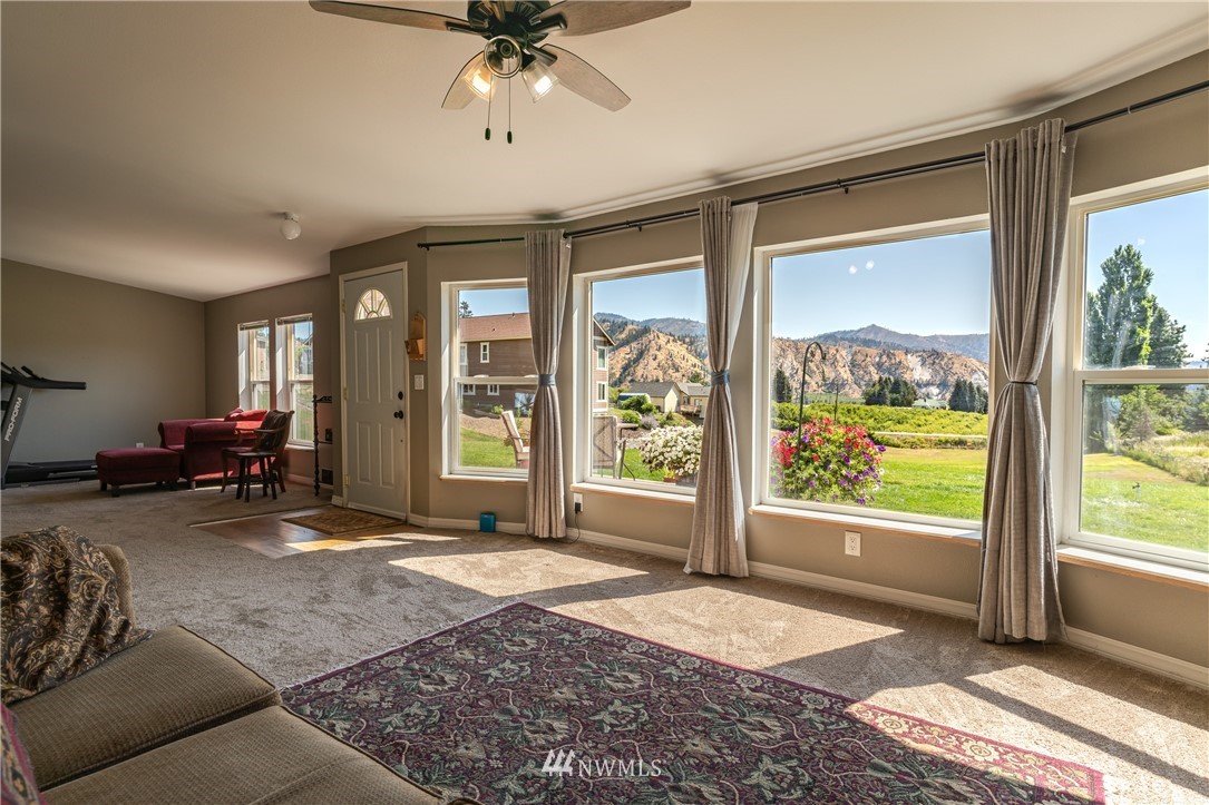 10185 Beecher Hill Road Peshastin, WA 98847 - Photo 4 of 32 Gallery Image 4