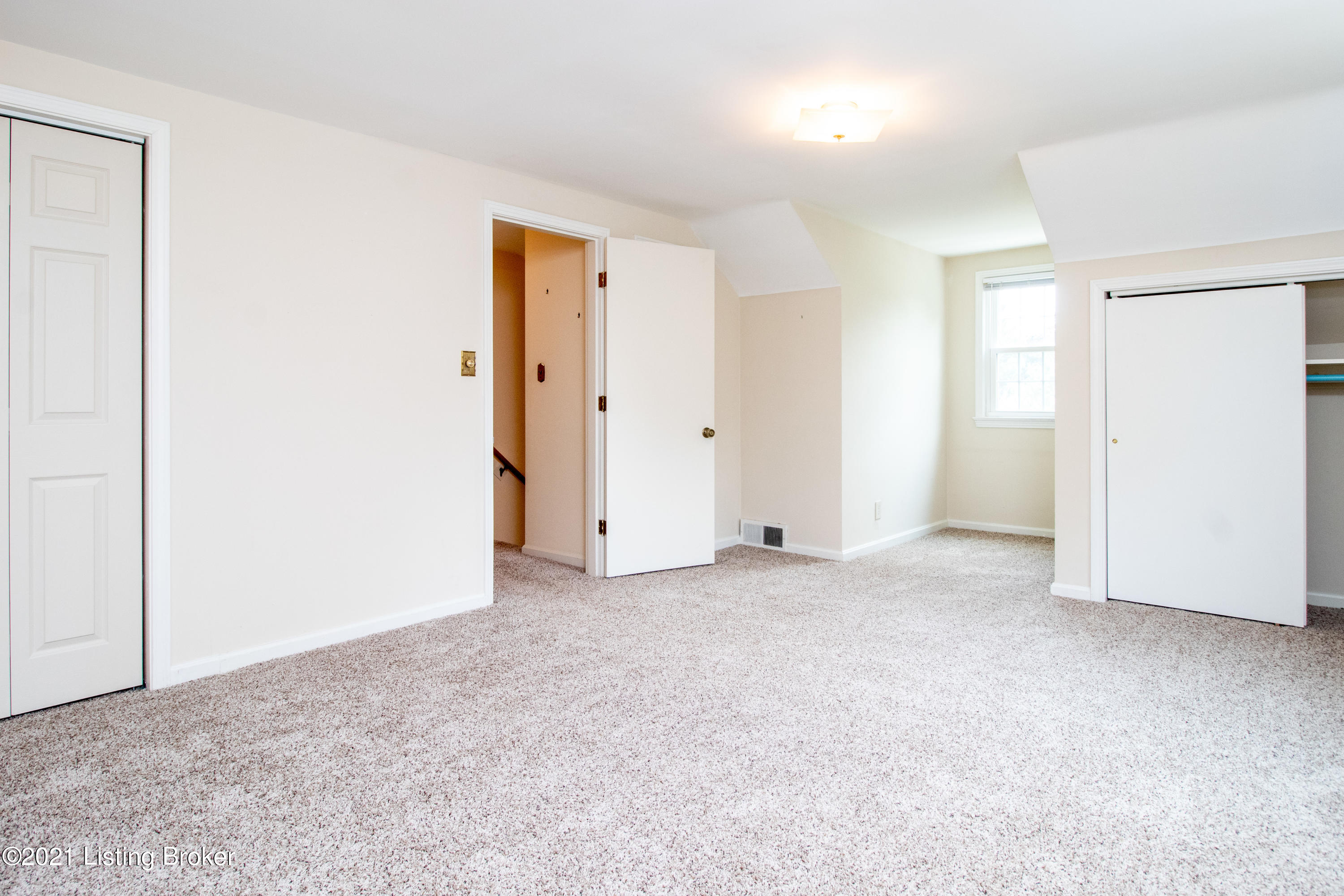 316 Brunswick Road Louisville, KY 40207 - Photo 11 of 19 316 Brunswick Rd (16 of 35)