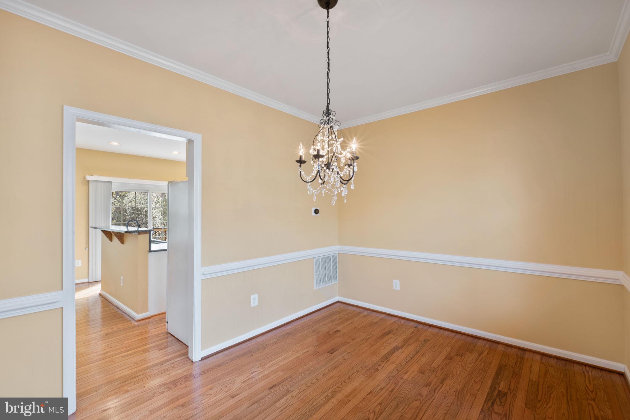 6101 Deer Ridge Trail Springfield, VA 22150 - Photo 11 of 58