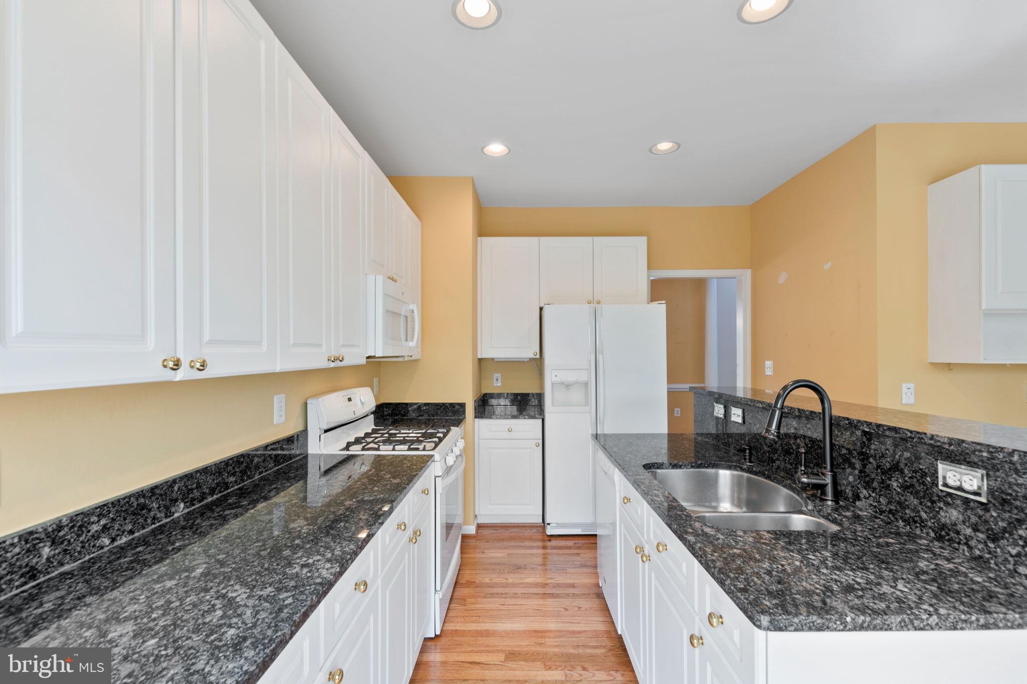 6101 Deer Ridge Trail Springfield, VA 22150 - Photo 16 of 58