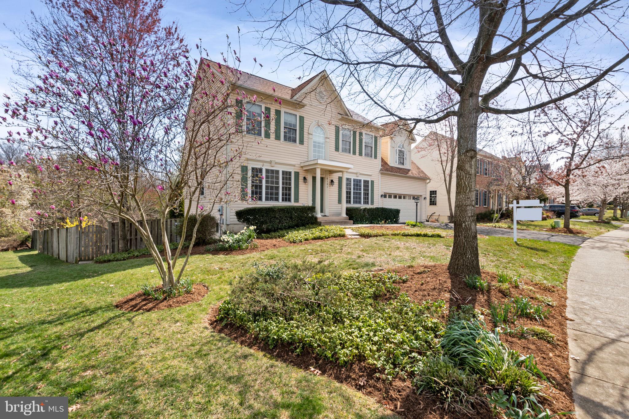 6101 Deer Ridge Trail Springfield, VA 22150 - Photo 2 of 58