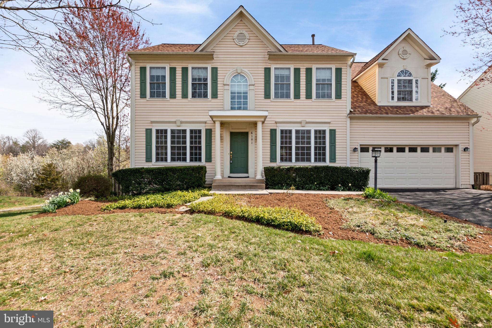 6101 Deer Ridge Trail Springfield, VA 22150 - Photo 3 of 58