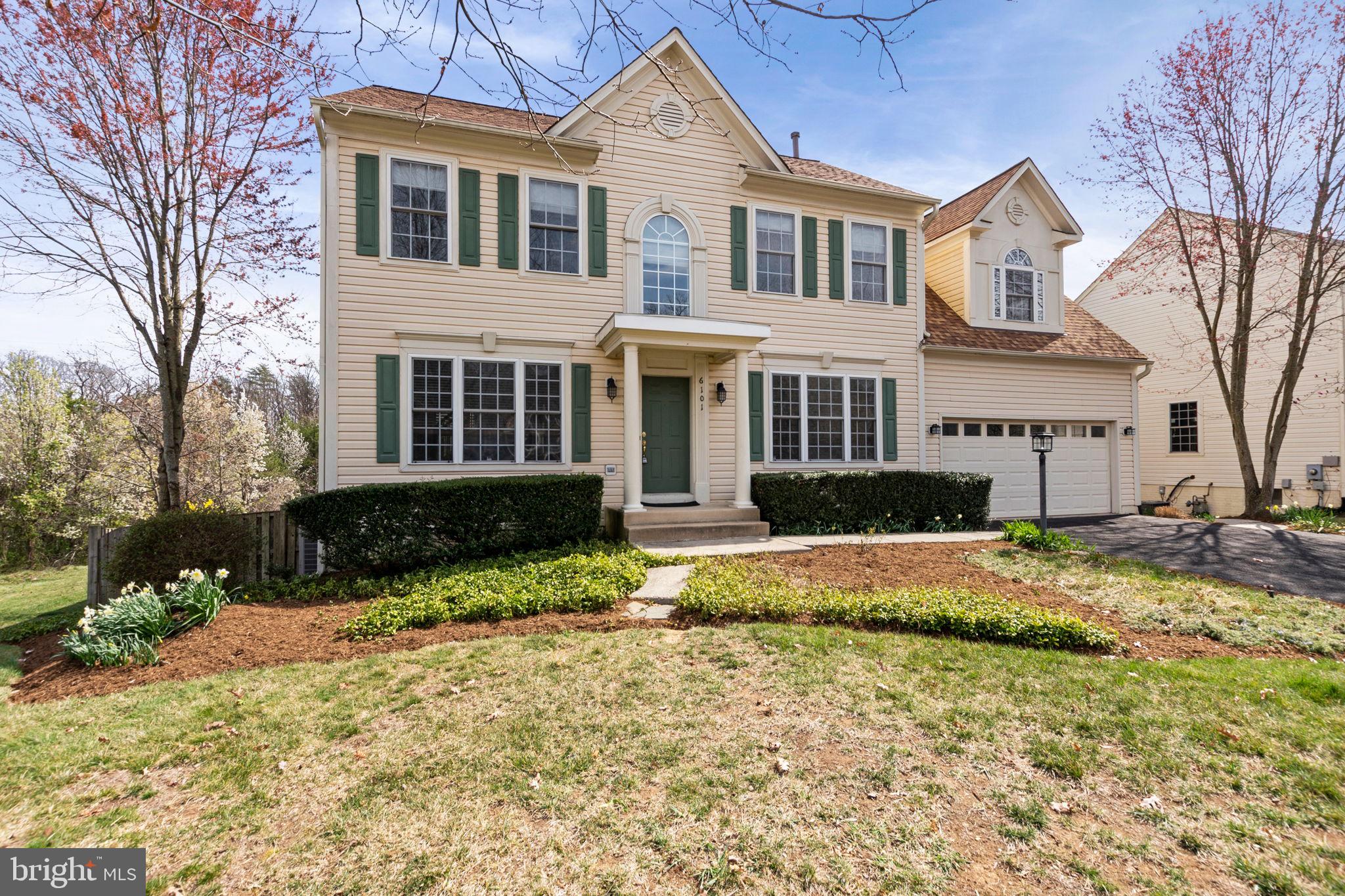 6101 Deer Ridge Trail Springfield, VA 22150 - Photo 4 of 58