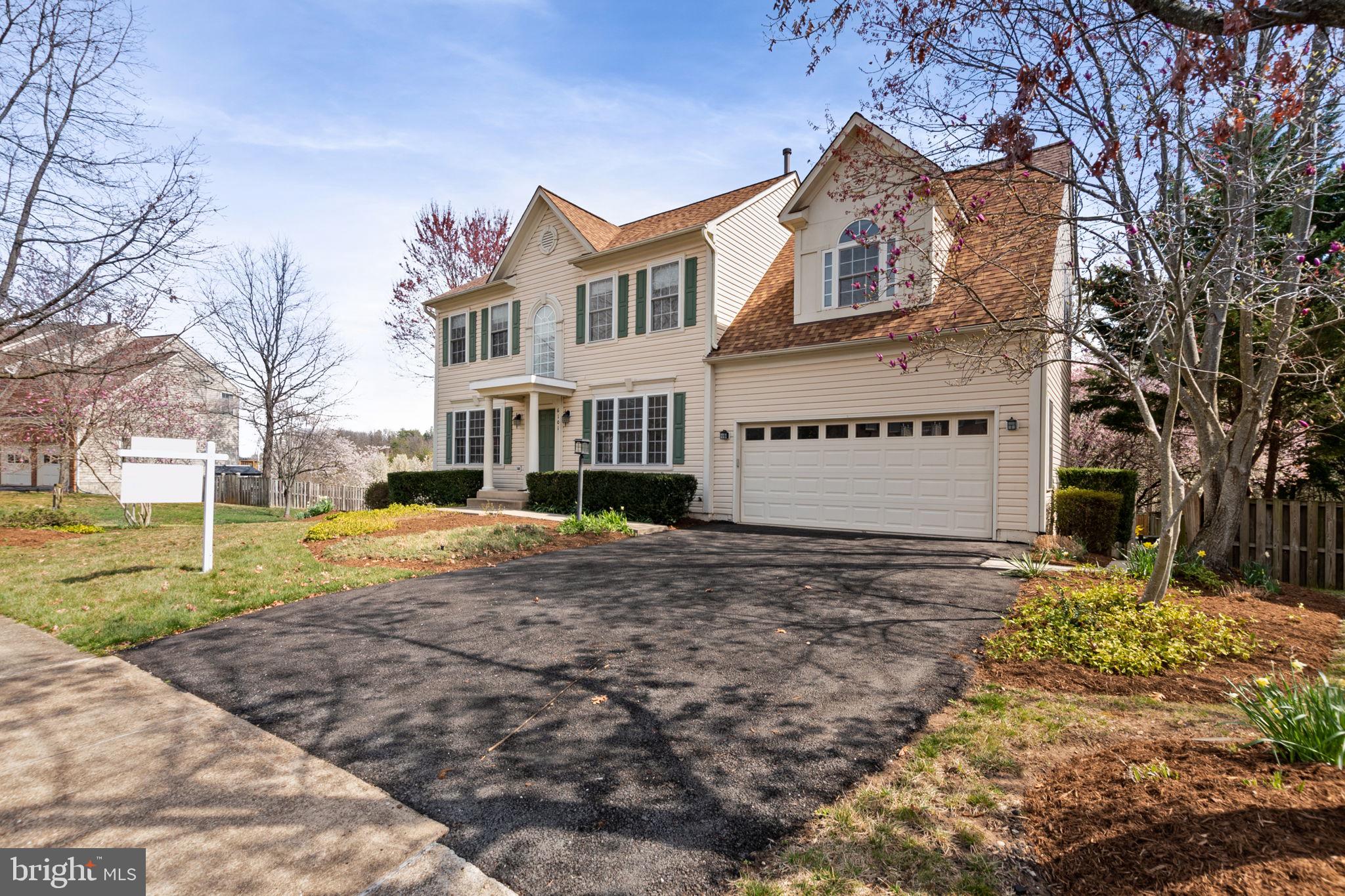 6101 Deer Ridge Trail Springfield, VA 22150 - Photo 5 of 58