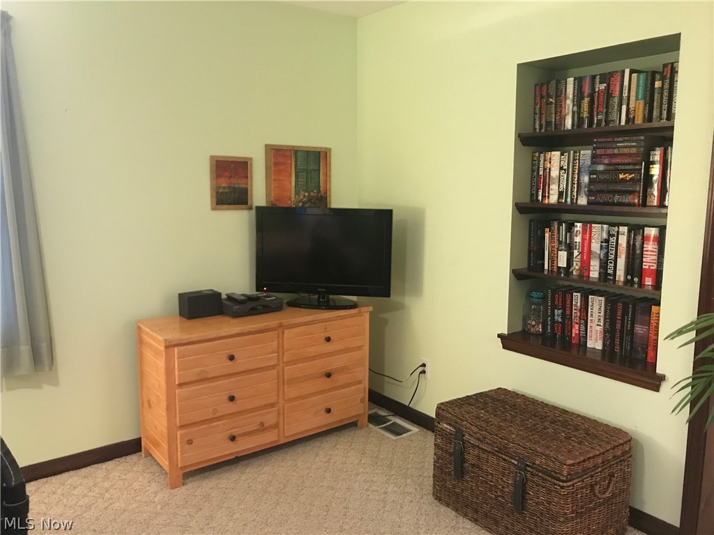 7998 Carter Road Northfield, OH 44067 - Photo 15 of 31 Gallery Image 15