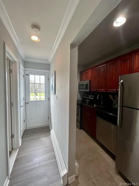 184 Hallock Road, Unit 4E2 Lake Grove, NY 11755 - Photo 3 of 8