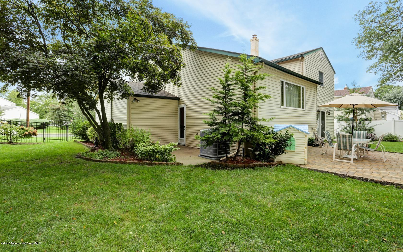 7 Rustic Lane Matawan, NJ 07747 - Photo 28 of 29 Rear
