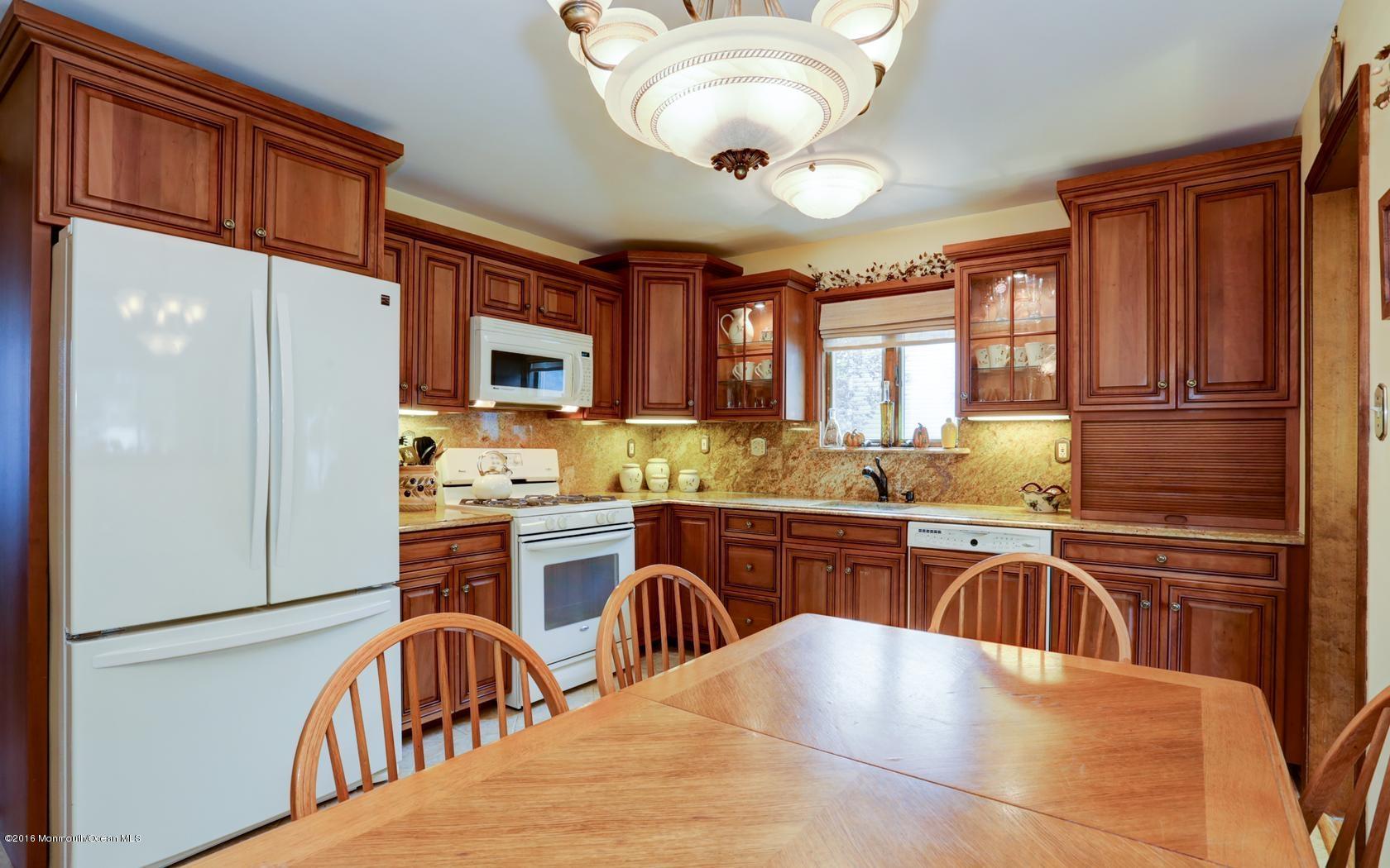 7 Rustic Lane Matawan, NJ 07747 - Photo 10 of 29 Kitchen (3)