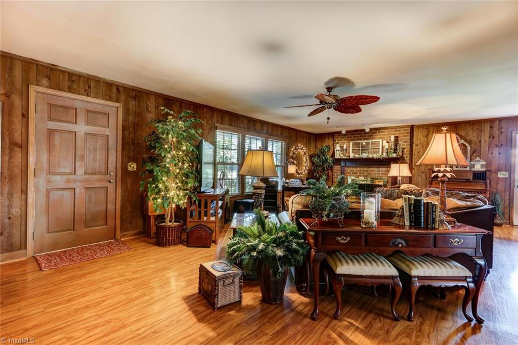 4752 Scythe Road Julian, NC 27283 - Photo 5 of 28 LIVING ROOM
