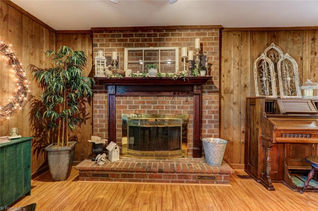 4752 Scythe Road Julian, NC 27283 - Photo 7 of 28 LIVING ROOM