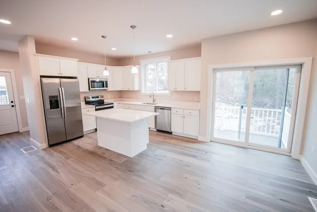 $3,900 | 174 Wareham Road, Marion, MA 02738