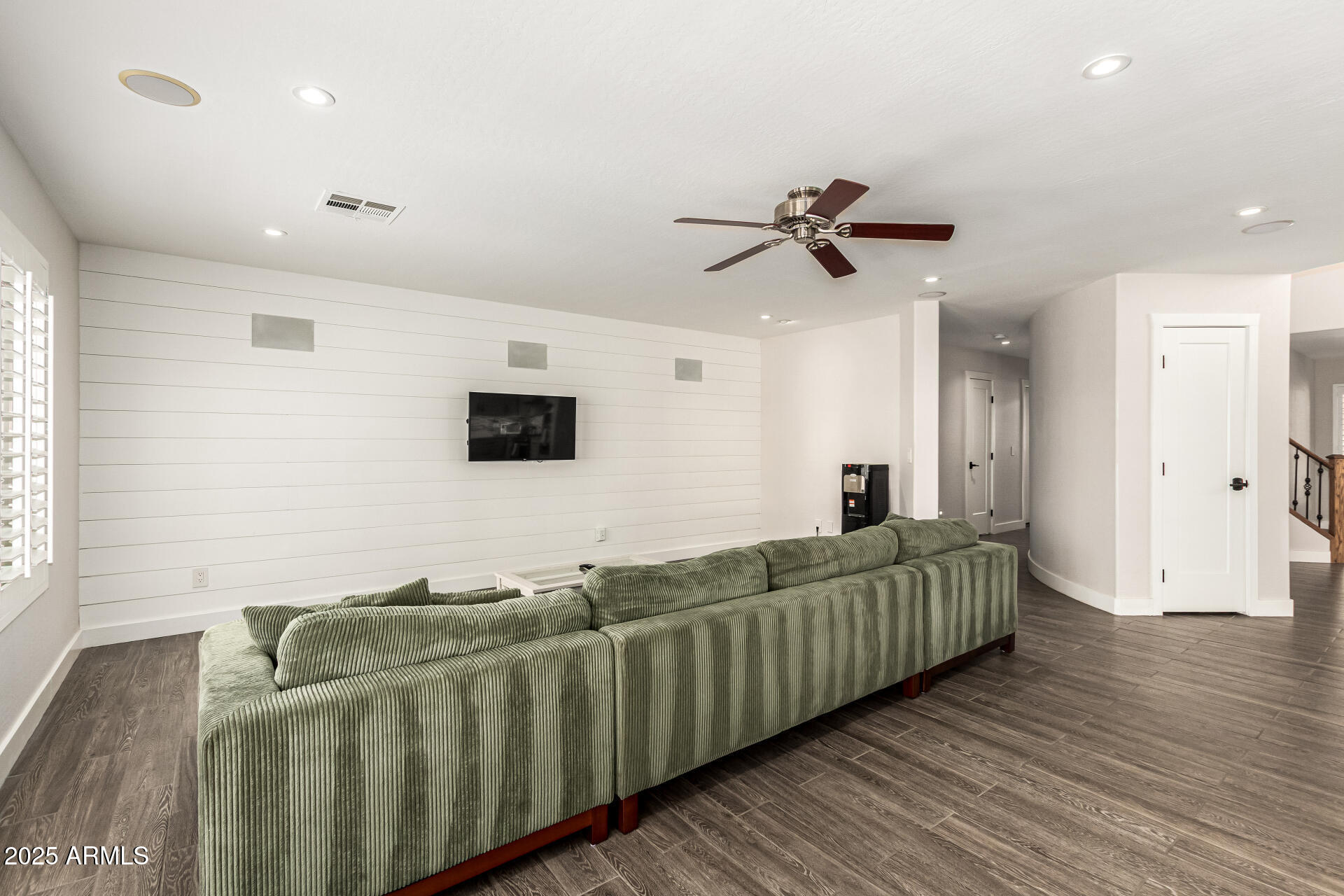 2425 West Florentine Road Phoenix, AZ 85086 - Photo 9 of 55 Great Room