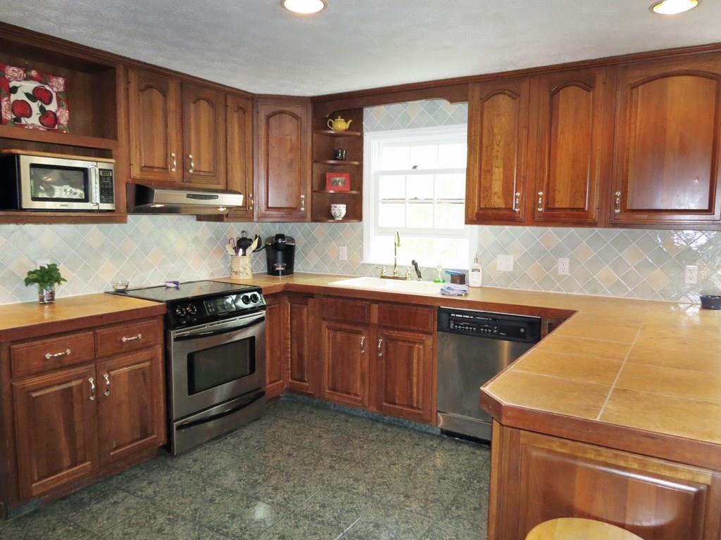 6 Douglas Road Scarborough, ME 04074 - Photo 3 of 23 Photo