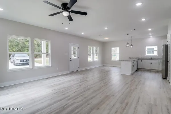 $1,775 | 13498 Dee Avenue, Gulfport, MS 39503