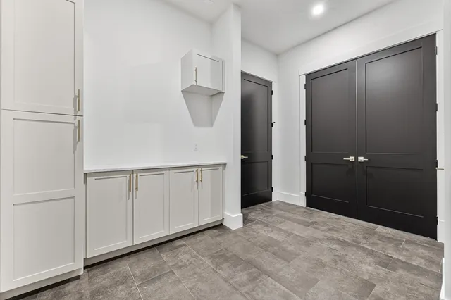 $2,549,999 | 5 Swan Vw Cmn Drive, Northborough, MA 01532