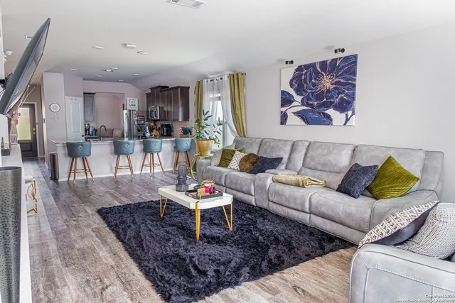 $1,950 | 234 Fernwood Drive, Schertz, TX 78108