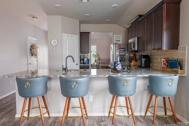 $1,950 | 234 Fernwood Drive, Schertz, TX 78108