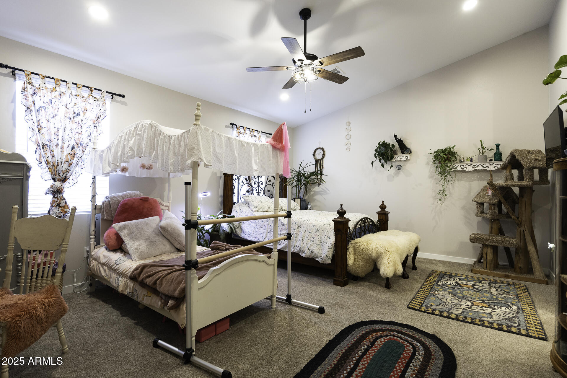 943 East Kortsen Road, Unit 2 Casa Grande, AZ 85122 - Photo 19 of 43 a living room with furniture and a flat screen tv