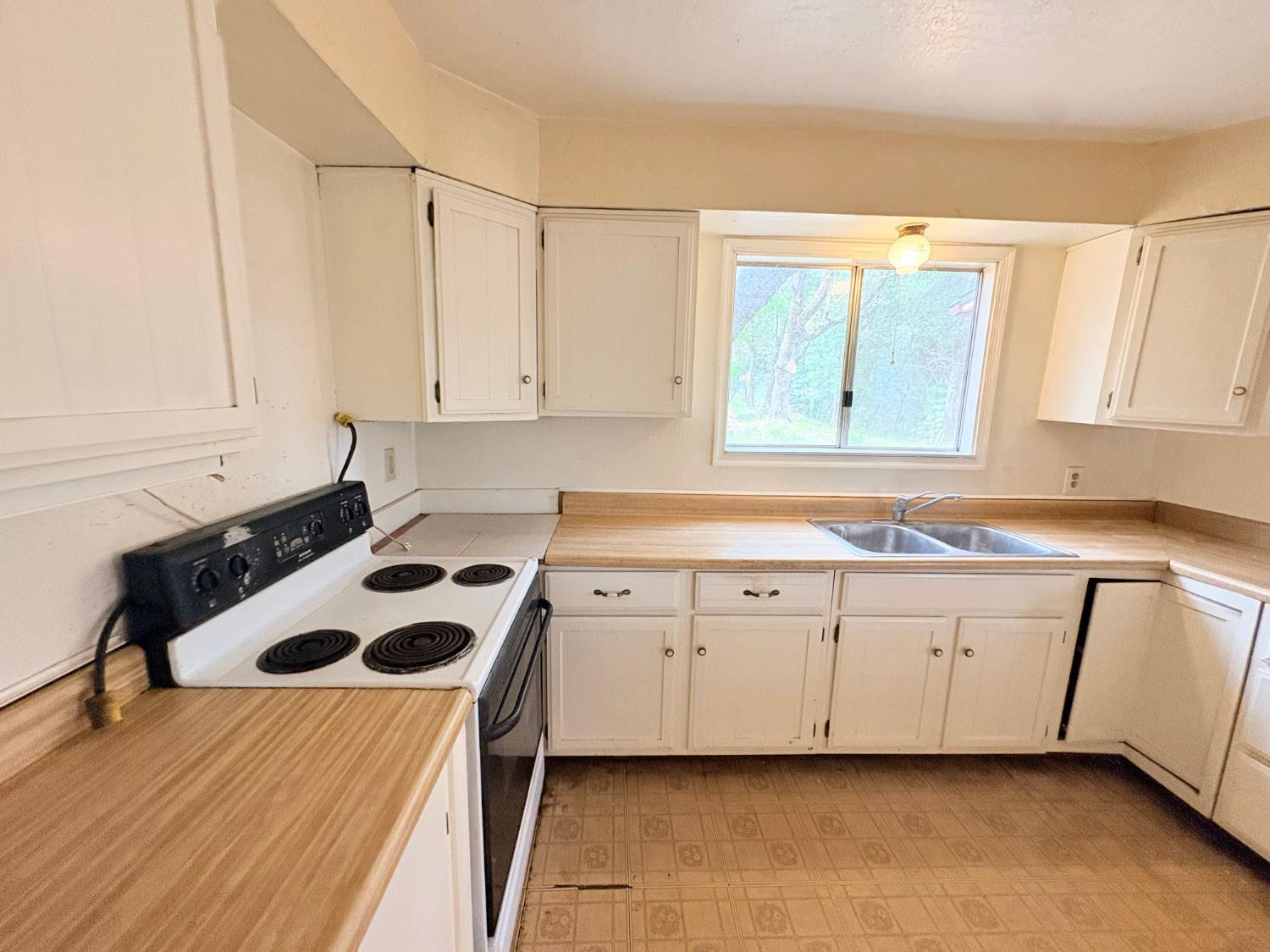 12063 Woodacre Road Grass Valley, CA 95949 - Photo 6 of 73